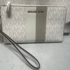 Michael Kors Double Zip Wallet/Wristlet Optic White Aluminum
